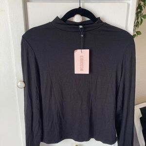 Black long sleeve cropped turtleneck